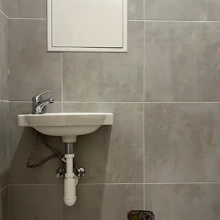 A New Apartment, Free Parking, Close To The Center Prag